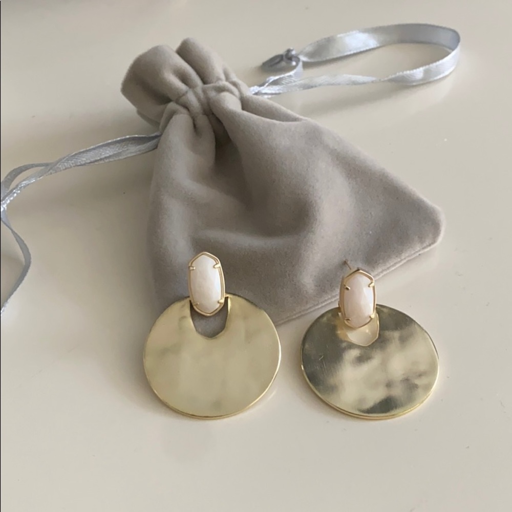 DEENA EARRING GLD WHITE MOP